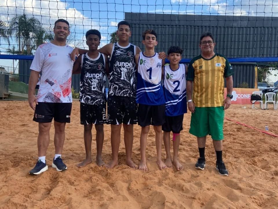 Atletas de Bernardino de Campos avançam à Série Ouro no vôlei de praia dos JEBs 2026