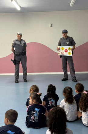Polícia Militar realiza palestra sobre segurança no trânsito para crianças em Avaré